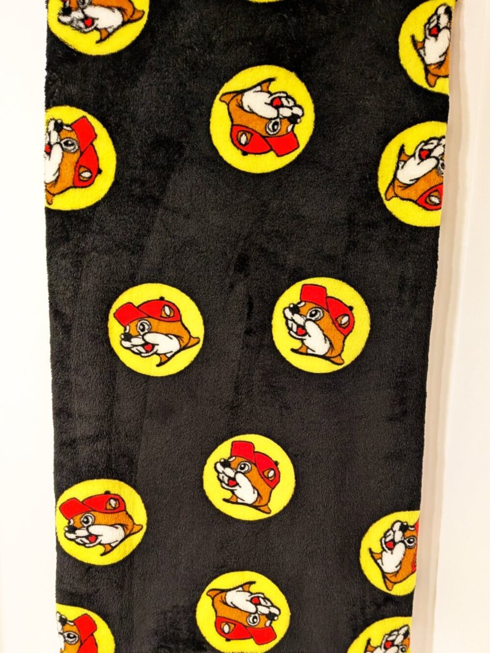 Buc-ee's Super Soft Plush Throw Blanket 50" x 70" Polyester SO CUDDLY!